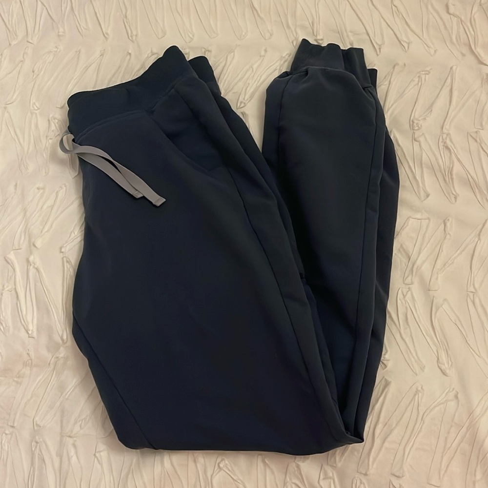 Small tall dark harbor figs zamora jogger scrub pants- regular rise -dark harbor
